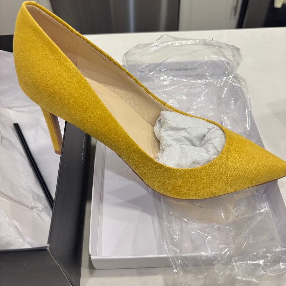 Yellow fabric pump